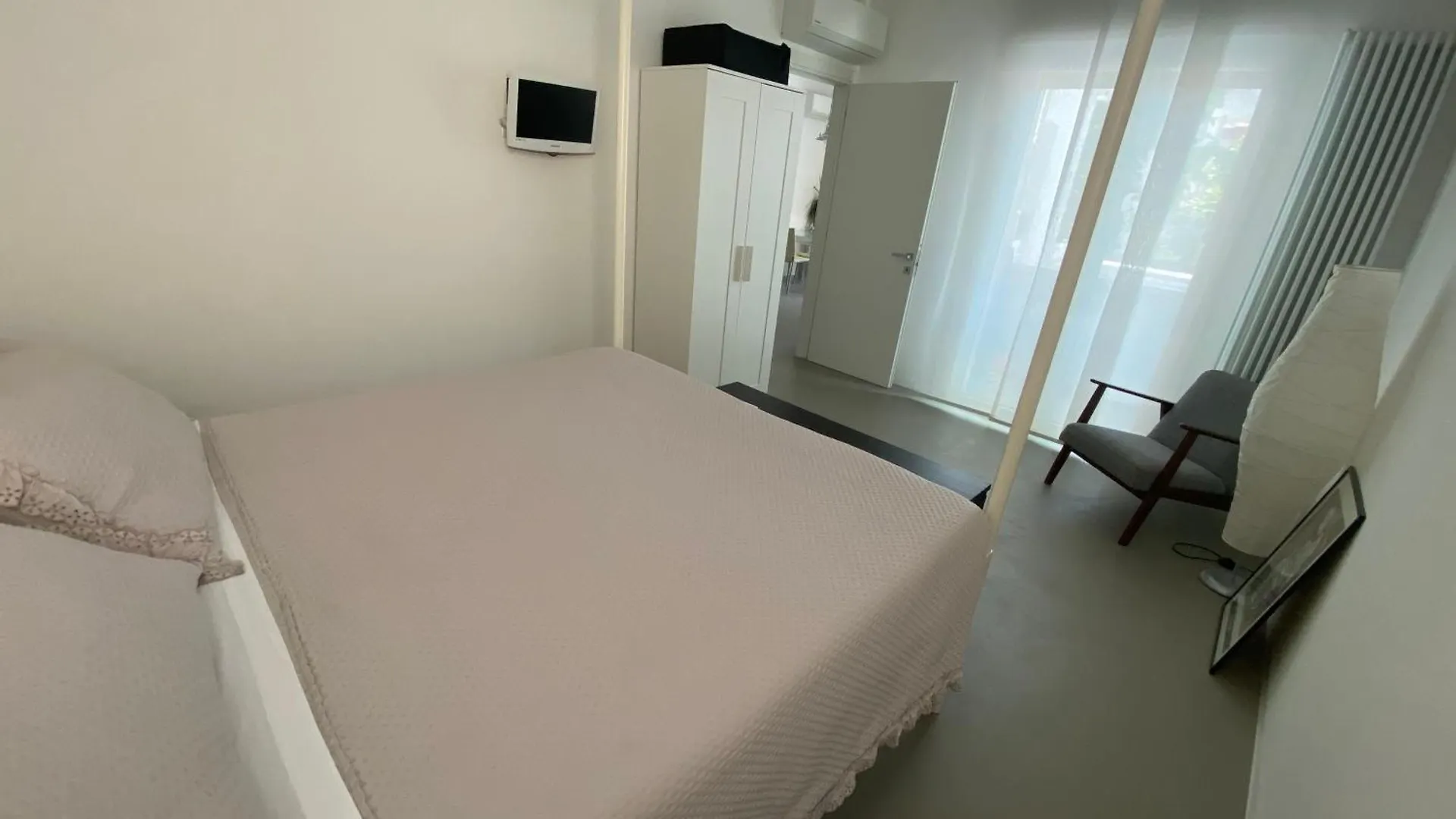 Doma 2 3 Bed and Breakfast Riccione 0*,